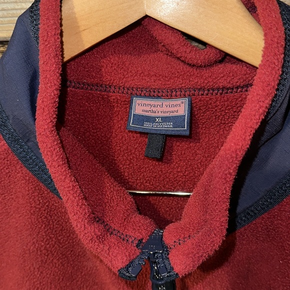 Vineyard Vine Fleece Vest XL - Picture 3 of 5